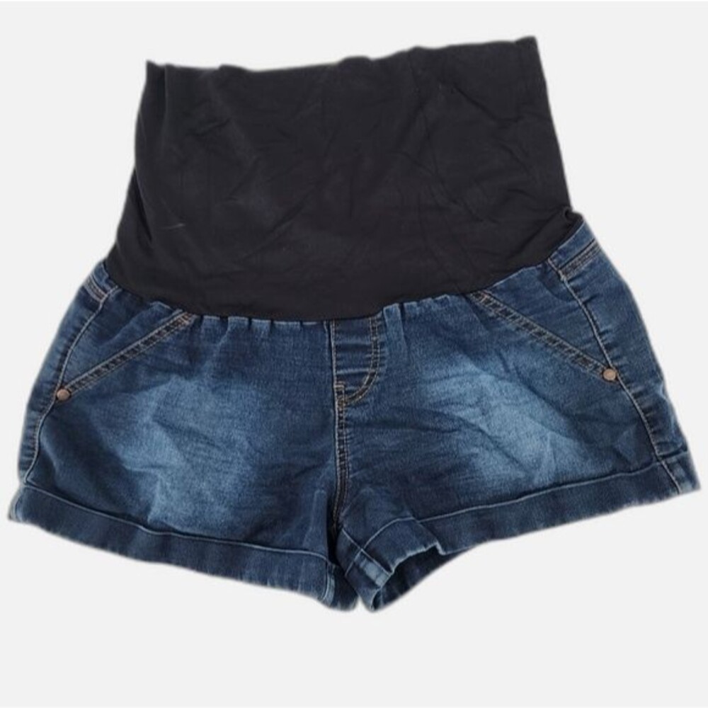 Celebrity Pink Maternity Full Panel Shorts Size L